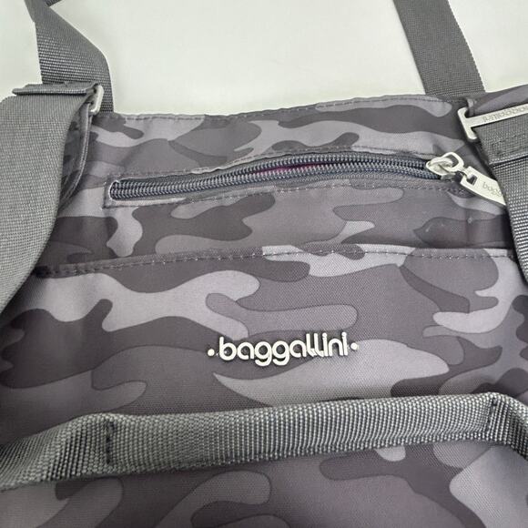 Baggallini Carryall Tote Shoulder Bag Black Camo Travel Work Gym Purse Handbag - Picture 3 of 9